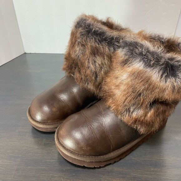 UGG Kensington Leather Fur Cuff Buckle Boots Brown Youth 2 - Picture 2 of 11